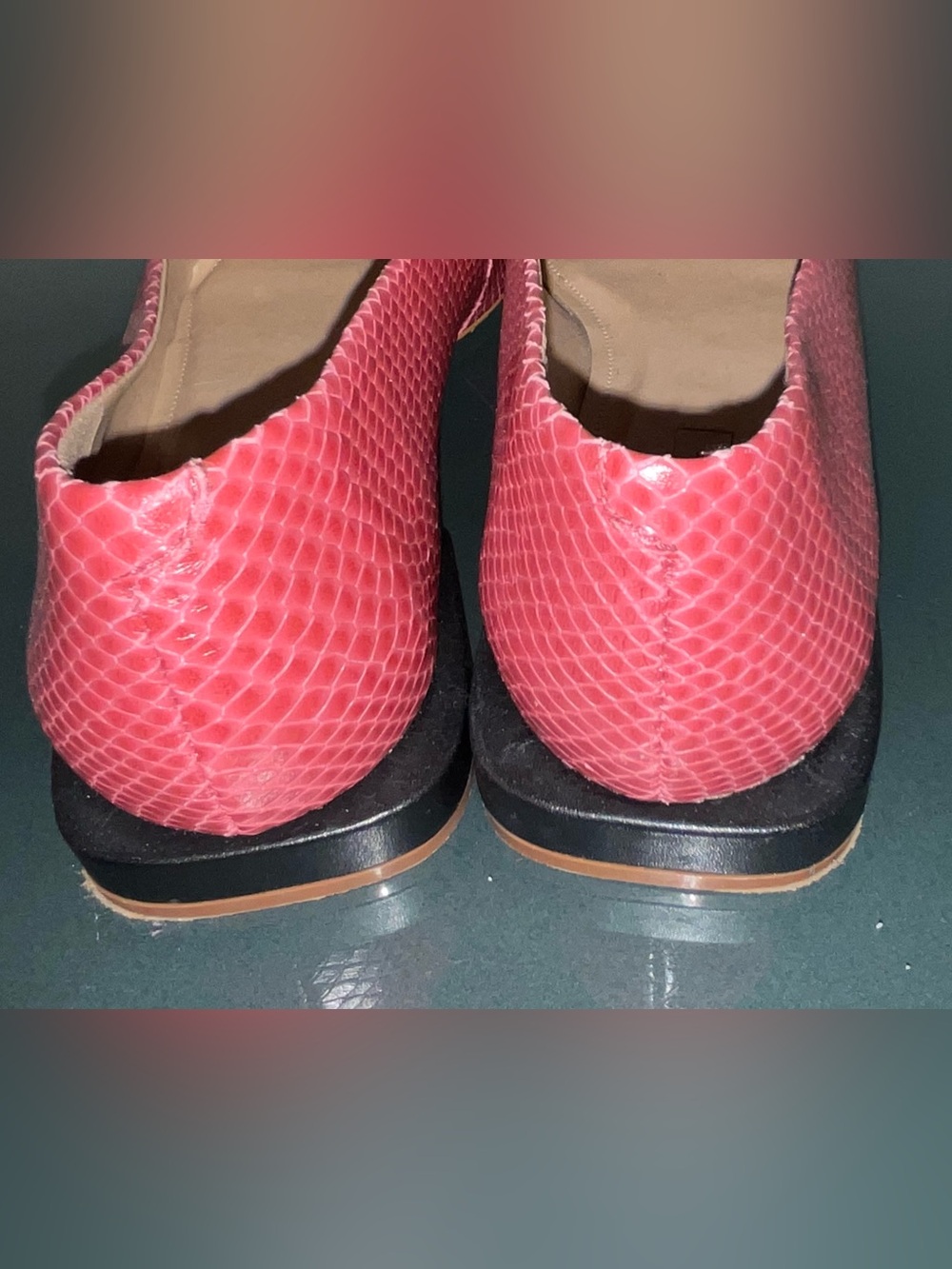SAKS 5TH AVE CORAL PINK SNAKESKIN FLATS ARCHITECTURAL HEEL SIZE 9 - Picture 6 of 10